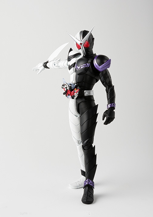 仮面ライダーW ファングジョーカー マキシマムセイバーVer. Amazon.co.jp: 英雄勇像 かめんライダーW ファングジョーカー